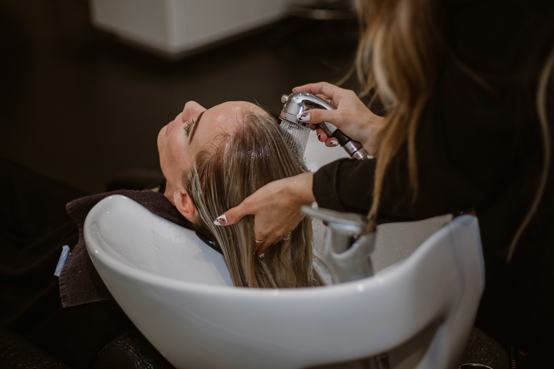 Pflege-Treatment für strapaziertes Haar