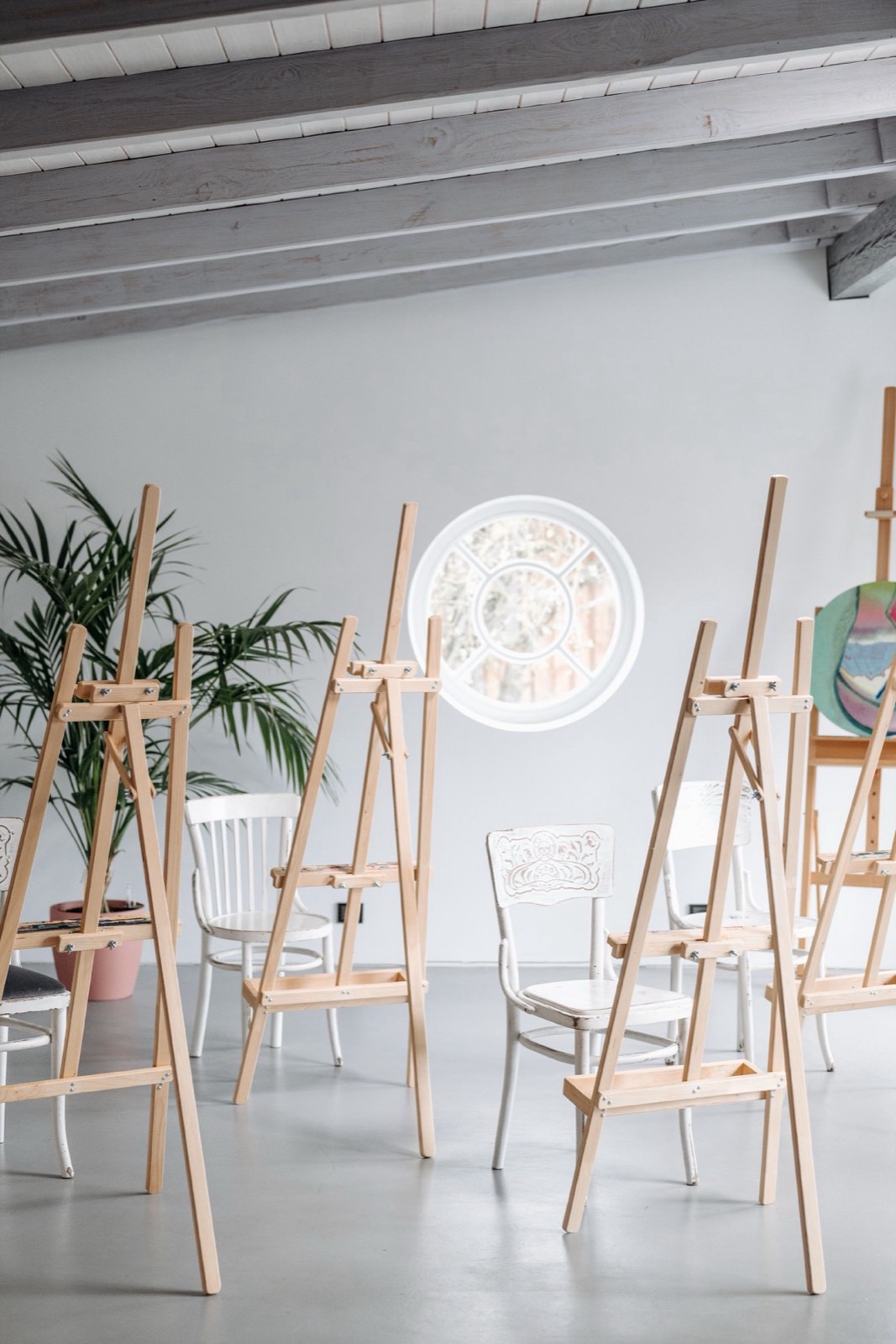 Blick ins Atelier von Mara Vellin (fiktiv)